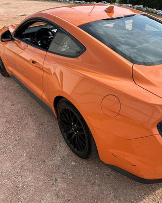 Ford mustang gt 5.0 fastback v8 450cv