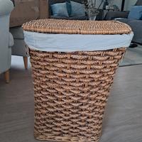Cesto portabiancheria in vimini 