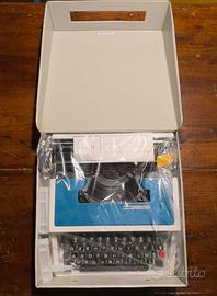Macchina da scrivere Vintage Nuova.