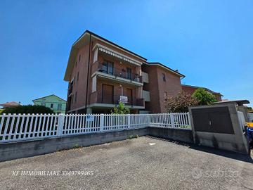 Appartamento di 102 m² con 4 locali e box auto a C