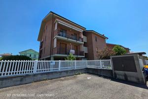 Appartamento di 102 m² con 4 locali e box auto a C