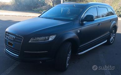 Audi q7 allestimento s-line 