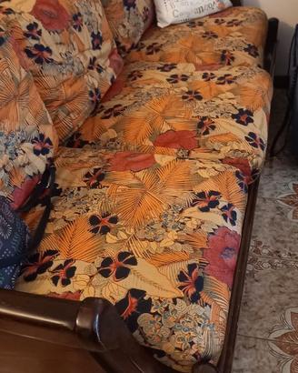 Salotto (divano letto, poltrona, tavolino)