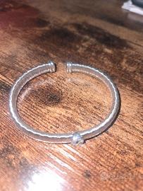 Bracciale rigido a fascia aperta in argento