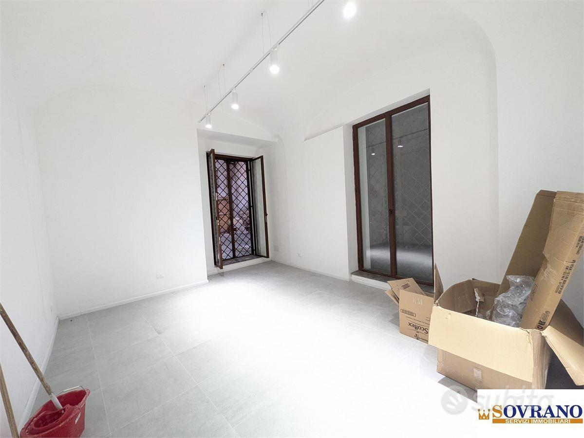 CENTRO STORICO: LOCALE C/1 CON DOPPIO INGRESSO - Altro