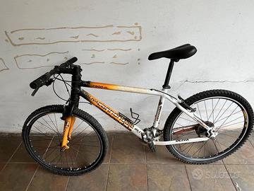 Mountain bike CANNONDALE