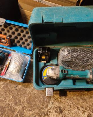 Makita Kit 18V: DTD173D(Nuovo)+Smerigliatrice BGA