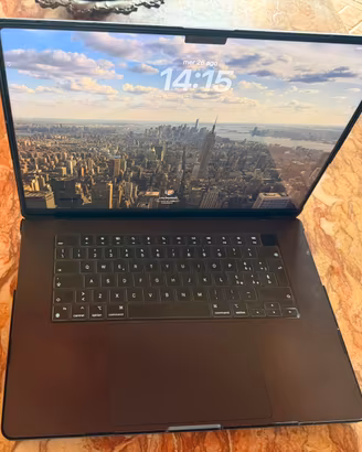 MacBook Pro 16” M3 Max - 48GB Ram - 1TB SSD