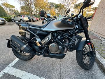 2021 Husqvarna Svartpilen 701 trattabile