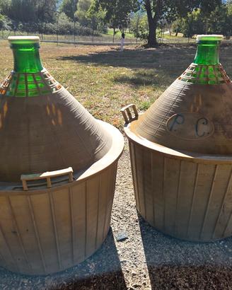 2 damigiane in vetro da 54lt
