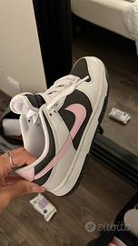 Scarpe Nike rosa da ginnastica
