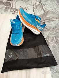 Scarpe da corsa celesti