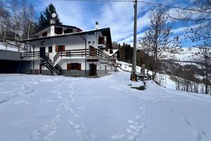 CASA SEMINDIPENDENTE A VIÙ