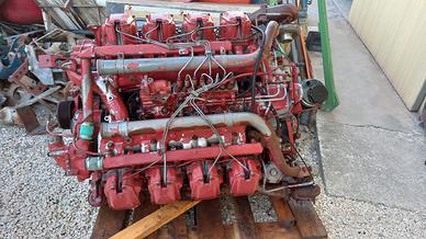 Motore iveco 8 cilindri a V turbo