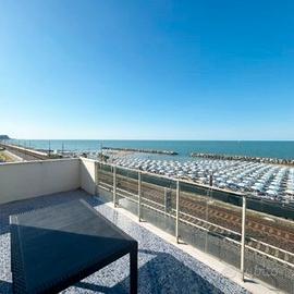 Attico in prima fila mare, Gimarra-Fano.Rif.M/3014