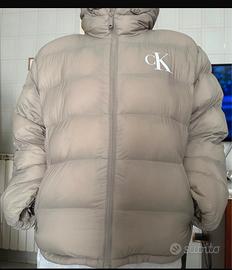 Piumino Calvin Klein.