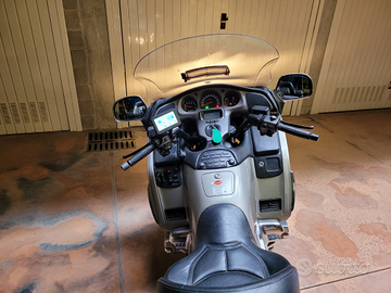 Vendo honda goldwing