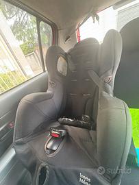 Seggiolino per auto