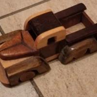 soprammobile pick up di legno 