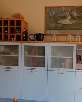 Cucina completa moderna con elettrodomestici 