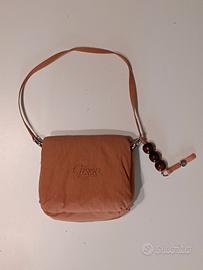 gisou puffy bag limited edition