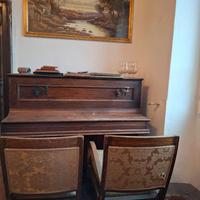 Magnifico pianoforte per decorazione o riparazione