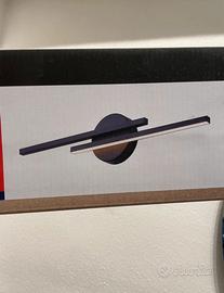 Lampada led per bagno nera