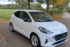 Hyundai i 10 1.0 select ,navi,pdc,telecamera