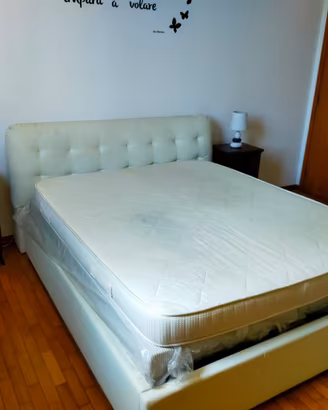 Camera da letto completa