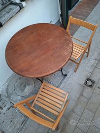 Tavolo con sedie