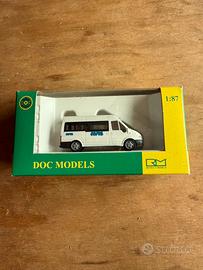 Furgone Ford Transit “Avis” - Doc models H0