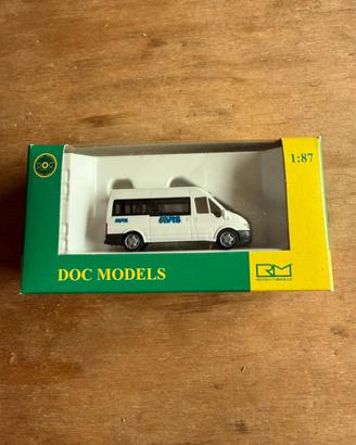 Furgone Ford Transit “Avis” - Doc models H0