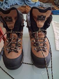 Scarponi montagna  +kway