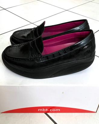 Scarpe fisiologiche di MBT donna