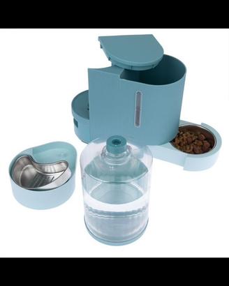 Distributore di acqua e crocchette….