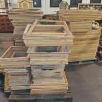 grande blocco di cornici di varie misure 