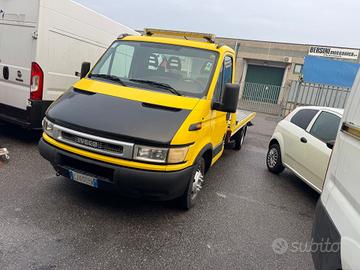 Iveco Carroatrezzi 35c 13 Scarrabile