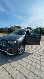 Jeep Grand Cherokee summit
