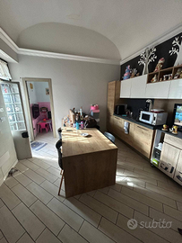 Casa singola con cortile e terrazzino ad Acireale