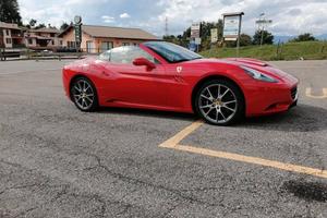 FERRARI CALIFORNIA INCIDENTATA