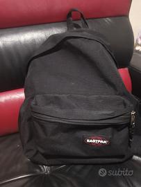 Zaino Eastpak nero, modello classico