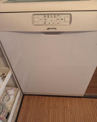 Lavastoviglie Smeg