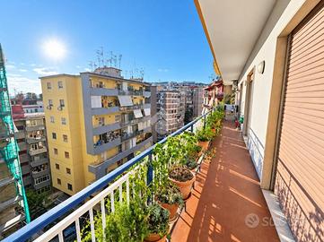 3 LOCALI A NAPOLI