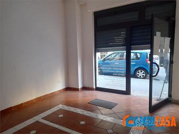 Via Aurispa - Negozio di 66 mq.