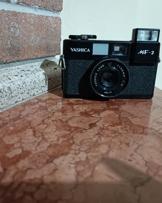 Yashica MF-2 - Fotocamera analogica 35 mm