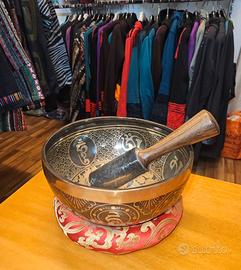 Campana Tibetana decorata con Buddha e Mantra