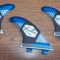 pinne surf feather fins