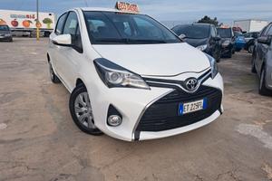 Toyota Yaris 1.4 D-4D 5 porte Lounge - 2014