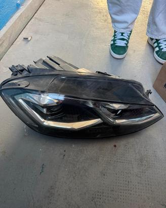 FARO ANTERIORE GOLF 7