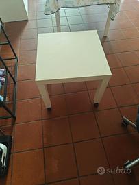 Tavolino con ruote
